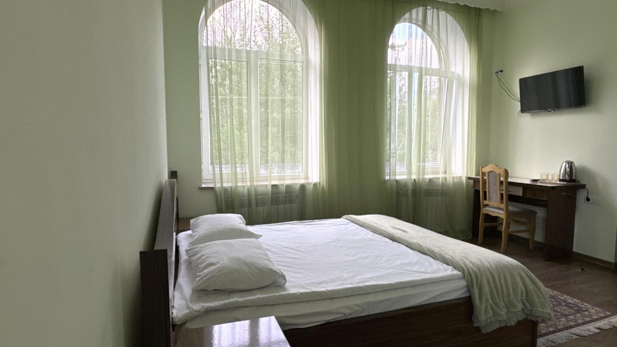 Kirch Hotel & Restaurant Горис Экстерьер фото