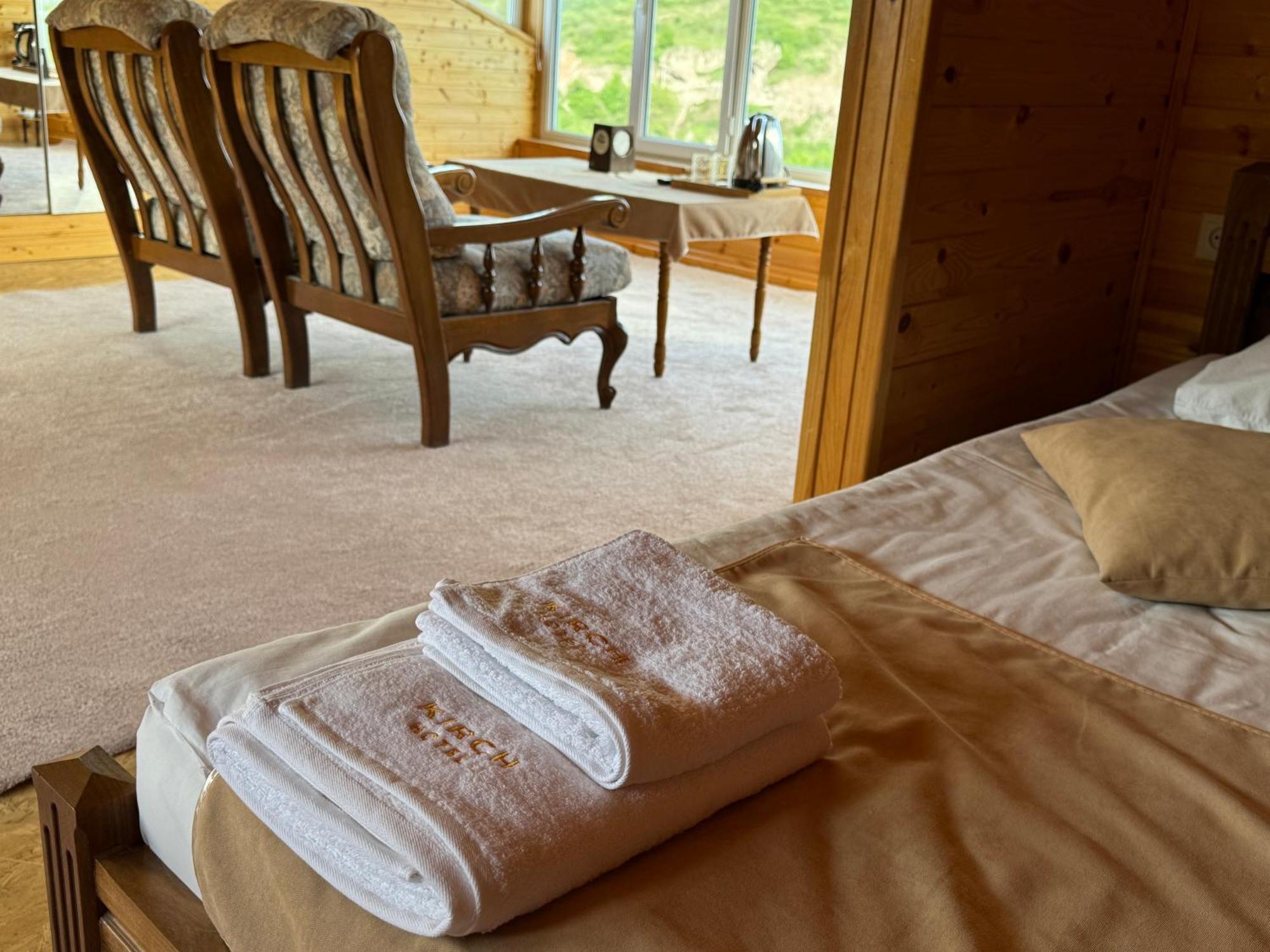 Kirch Hotel & Restaurant Горис Экстерьер фото