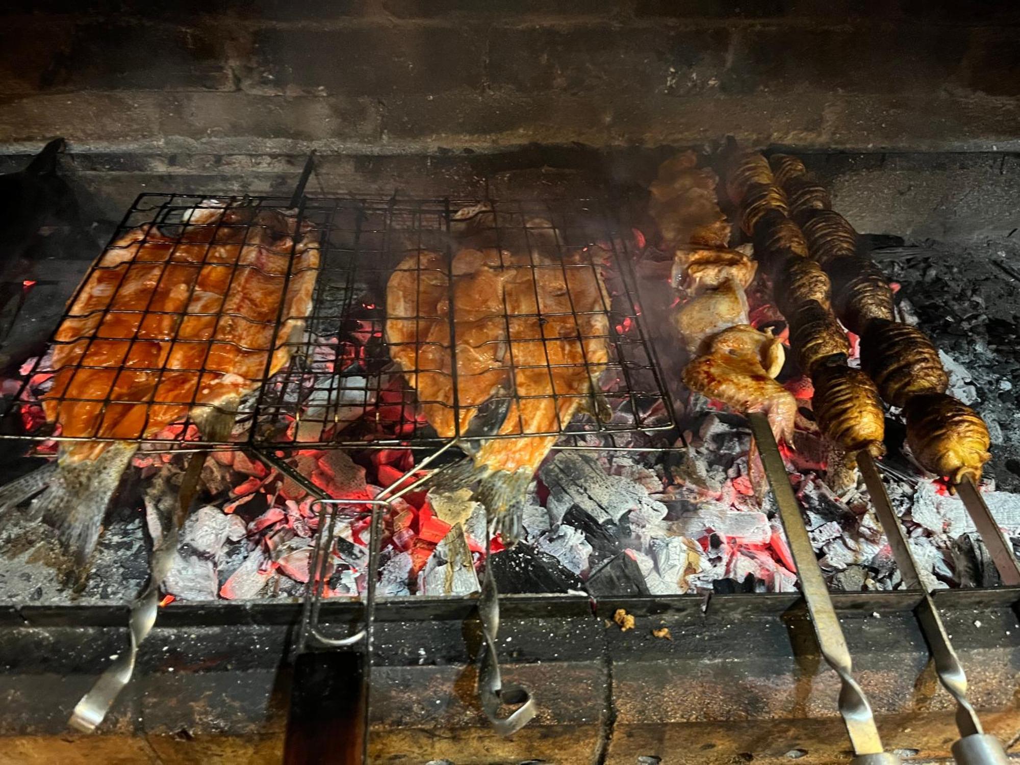 Kirch Hotel & Restaurant Горис Экстерьер фото